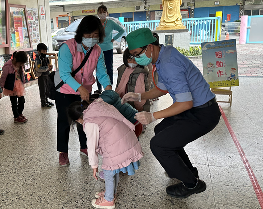 11303所外幼兒園兒童發展(外展)健康檢查照片2