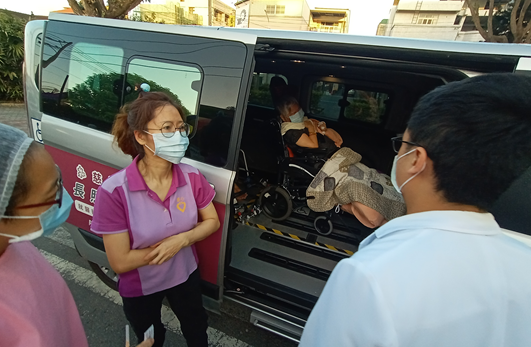 11011新冠疫苗假日接種照片2